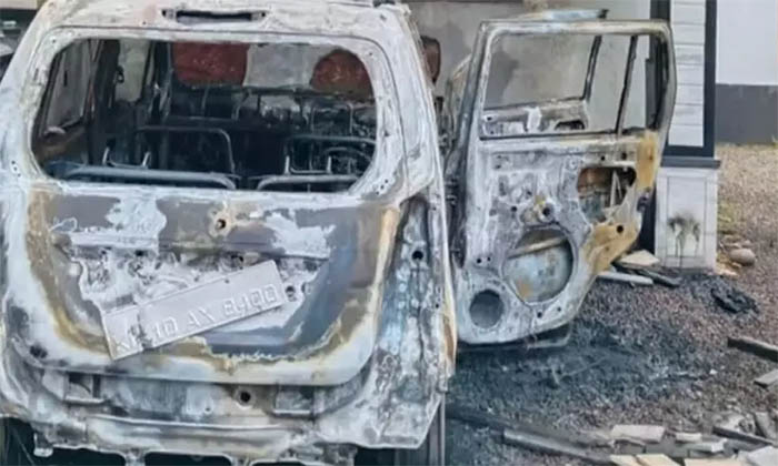 ചോദിച്ചിട്ടും പിതാവ് താക്കോല്‍ നല്‍കിയില്ല; വൈരാഗ്യം തീര്‍ക്കാന്‍ മകന്‍ കാര്‍ വീട്ടുമുറ്റത്തിട്ട് കത്തിച്ചു; പിതാവിന്റെ പരാതിയില്‍ മകന്‍ അറസ്റ്റില്‍