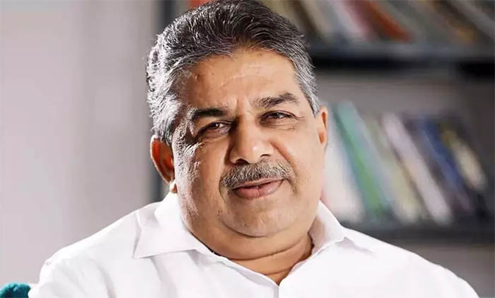 ഹേമ കമ്മിറ്റി റിപ്പോര്‍ട്ട് പുറത്തുവിടുന്നതില്‍ ഞങ്ങള്‍ക്കാര്‍ക്കും റോളില്ല; ഉദ്യോഗസ്ഥയാണ് തീരുമാനിക്കേണ്ടത്; മന്ത്രി സജി ചെറിയാന്‍