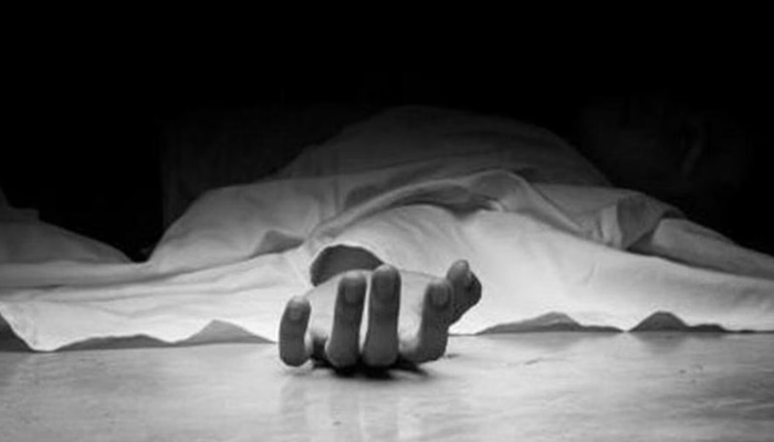 ഫുട്‌ബോള്‍ കളിക്കിടെ വിദ്യാര്‍ഥി കുഴഞ്ഞുവീണ് മരിച്ചു; ഹൃദയസംബന്ധമായ അസുഖമുണ്ടായിരുന്നെന്ന് പോസ്റ്റ്‌മോര്‍ട്ടം