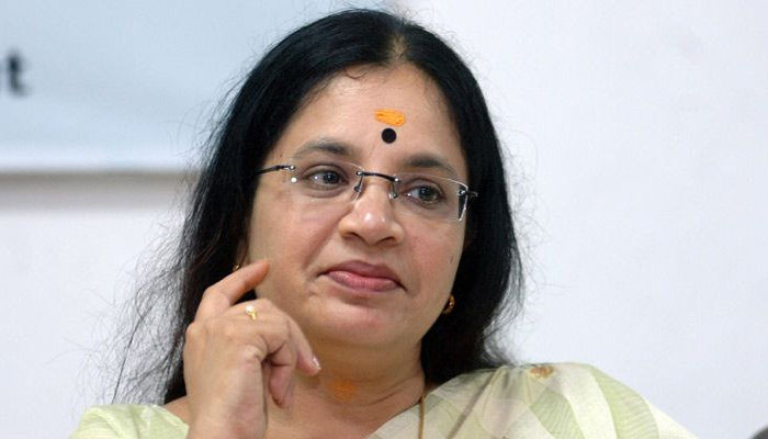 ഡബ്ല്യു സി സി ക്കൊപ്പം നിന്നാല്‍ ശരിയാക്കും; നടന്മാര്‍ക്കെതിരെ പറഞ്ഞാല്‍ കുനിച്ചുനിര്‍ത്തി ഇടിക്കും: ഭാഗ്യലക്ഷ്മിക്ക് ഫോണില്‍ ഭീഷണി സന്ദേശം