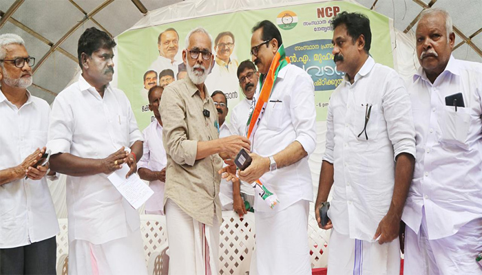 മുല്ലപ്പെരിയാര്‍ കേരളം നേരിടുന്ന ഏറ്റവും വലിയ പ്രതിസന്ധി: സി ആര്‍ നീലകണ്ഠന്‍; സര്‍ക്കാര്‍ ജനങ്ങളെ വഞ്ചിക്കുകയാണെന്ന് എന്‍ എ മുഹമ്മദ് കുട്ടി