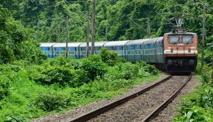 പാലരുവി എക്‌സ്പ്രസില്‍ ബുധനാഴ്ച മുതല്‍ അധിക കോച്ചുകള്‍