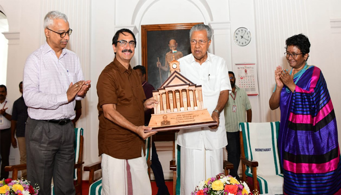 ഭാര്യയുടെയും ഭര്‍ത്താവിന്റെയും ഇടയില്‍ ചീഫ് സെക്രട്ടറി ചുമതല കൈമാറപ്പെടുന്നത് ആദ്യം; ഡോ.വി വേണുവിന്റെ യാത്രയയപ്പു സമ്മേളനത്തില്‍ മുഖ്യമന്ത്രി