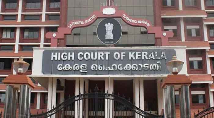 വാളയാര്‍ കേസ് എറണാകുളം സിബിഐ കോടതിയിലേക്ക് മാറ്റാന്‍ ഹൈക്കോടതിയുടെ അനുമതി; കുടുംബത്തിന്റെ ആവശ്യം അംഗീകരിച്ചില്ല