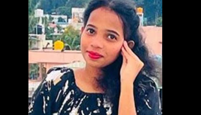 ബെംഗളൂരുവില്‍ മലയാളി യുവതി തൂങ്ങി മരിച്ച നിലയില്‍; ജീവനൊടുക്കിയത് വിമാനത്താവളത്തിലെ കഫെ ജീവനക്കാരി