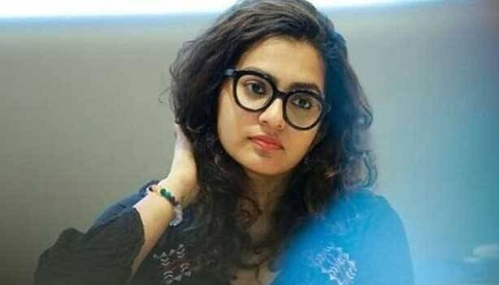 വേട്ടക്കാരും ഇരകളും ഒരുമിച്ചിരിക്കുന്ന കോണ്‍ക്ലേവ് എന്തിന്? പൊലീസില്‍ പരാതി നല്‍കേണ്ട പണിയും ഇരകളാണോ ചെയ്യേണ്ടത്; വിമര്‍ശനവുമായി പാര്‍വതി