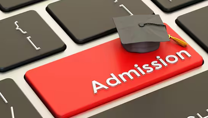 പ്ലസ് വണ്‍ പ്രവേശനം; നാളെ വൈകിട്ട് നാലു വരെ അപേക്ഷിക്കാം