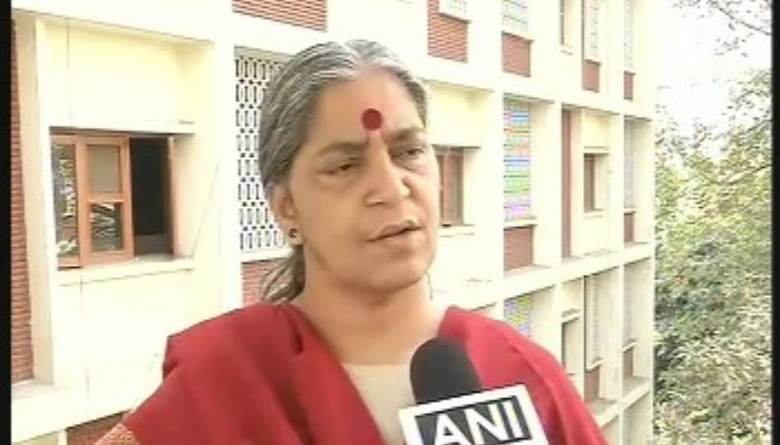 വേട്ടക്കാരെയും അതിജീവിതകളെയും ഒരുമിച്ചിരുത്തി ചര്‍ച്ച ചെയ്യേണ്ട കാര്യമല്ല; ഹേമ കമ്മിറ്റി റിപ്പോര്‍ട്ട് വൈകിയത് പോലെ നടപടി വൈകരുതെന്ന് ആനി രാജ