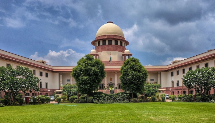 സമ്മാനമായി നല്‍കുന്ന സ്ത്രീധനം പെണ്‍കുട്ടിയുടെ മാത്രം സ്വത്ത്; തിരിച്ചു പിടിക്കാന്‍ കഴിയില്ലെന്ന് സുപ്രീംകോടതി