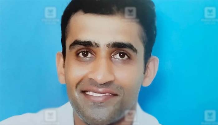 പോര്‍ബന്തറില്‍ കോസ്റ്റ് ഗാര്‍ഡിന്റെ ഹെലികോപ്റ്റര്‍ നിയന്ത്രണം വിട്ട് കടലില്‍ വീണു; മലയാളി പൈലറ്റ് മരിച്ചു