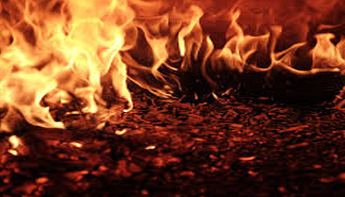 മലപ്പുറത്ത് വീടിന് തീപിടിച്ച് അഞ്ച് പേര്‍ക്ക് പൊള്ളലേറ്റു; മൂന്നു പേരുടെ നില ഗുരുതരം