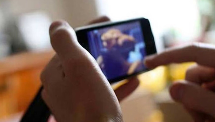 അതിഥി തൊഴിലാളി രജിസ്‌ട്രേഷന് ഏകീകൃത പോര്‍ട്ടലും മൊബൈല്‍ ആപ്ലിക്കേഷനും ഏര്‍പ്പെടുത്തും